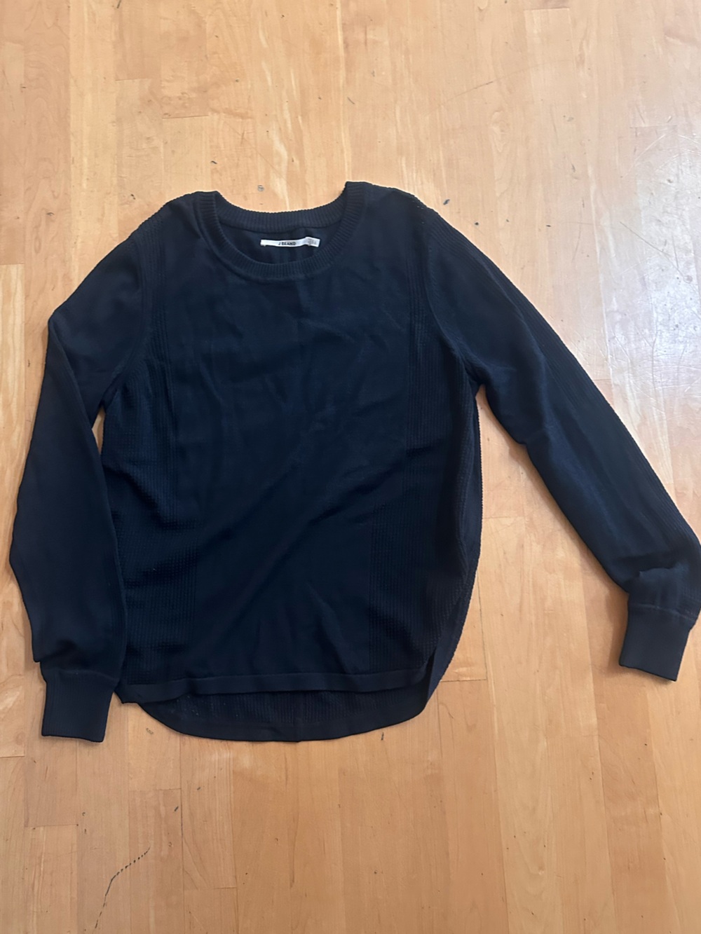 J Brand Women’s Black Crewneck Lightweight Knit Sweater. L